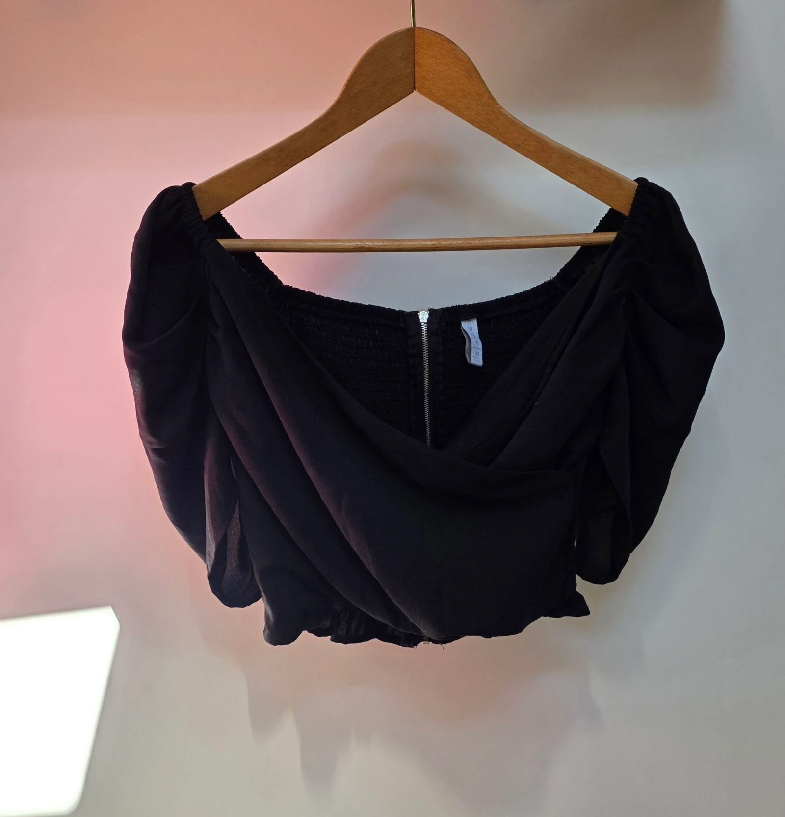 Crop top noir Amisu XS 34 haut cache-cœur épaules dénudées zippé dos